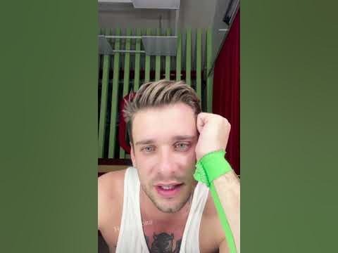 Евгений Ромашов накачал скулы