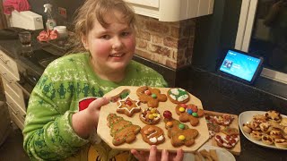 Christmas Baking
Join us in the Joneses kitchen for a Christmas baking bonanza. Mince pies, gingerbread and cheese twirls are all on the menu.
Music: Happy Santa
Musician: Grand Project
URL: https://pixabay.com/music/-happy-santa-127421/
Music: This Christmas
Musician: AlexiAction
URL: https://pixabay.com/music/-this-christmas-126736/ Christmas Baking