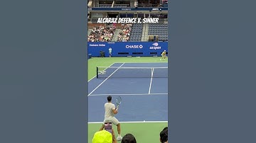 Sinner hitting massive forehands at Alcaraz 🔥