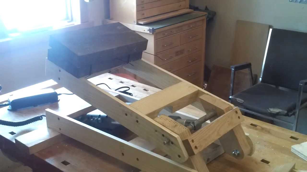 Desk Lift Apparatus Prototype 2 60lb Load - YouTube