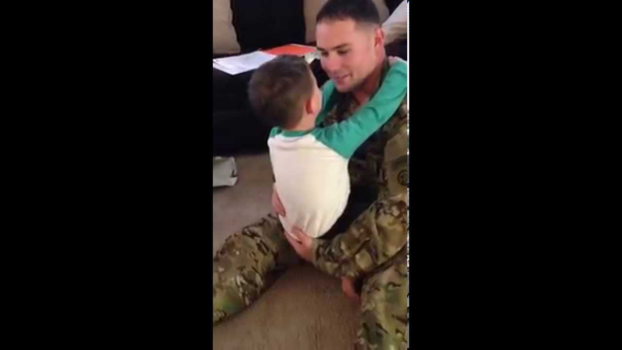 Soldier homecoming surprise