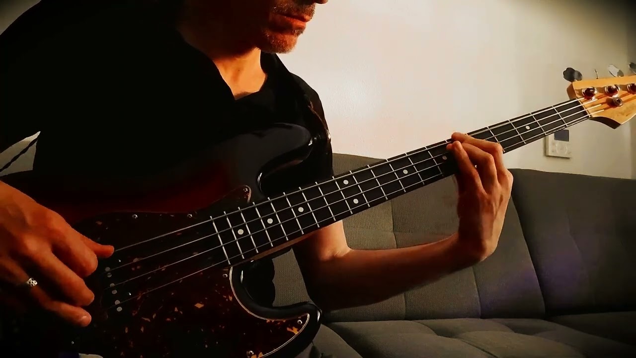 Shibuya (Free Nationals feat. Syd) Bass Cover ~ Best with 🎧 headphones
