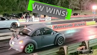 Turbo Beetle Beats Dodge Charger Daytona 392 in Drag Race