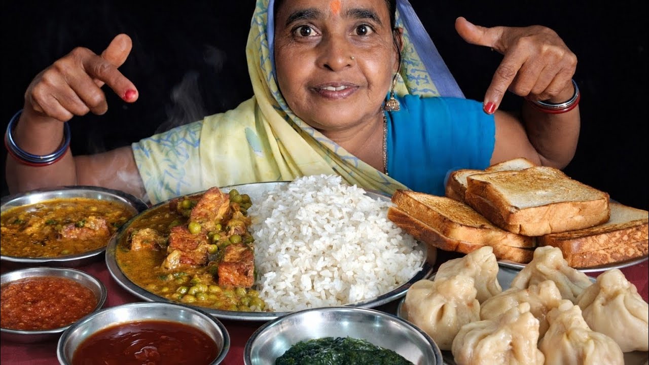 Аадж Итна Сара Хана 😱 | Рис, панир, момо, мукбанг в полной тарелке #IndianFood #MukbangIndia #Foo...