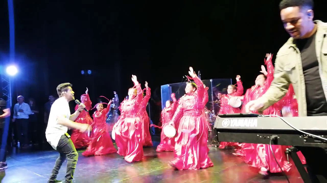 A DANZAR FUEGO Y ESPADA EN VIVO JUNTO A BARAK