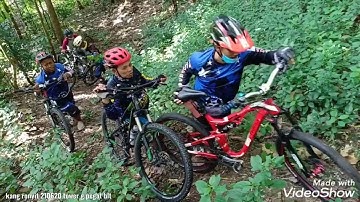 GOWES DITOWER GUNUNG PEGAT BLITAR
