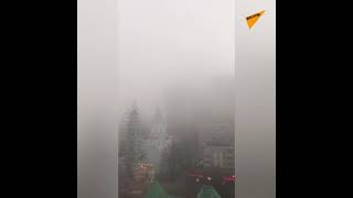 モスクワが濃い霧に覆われる