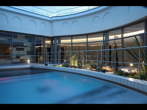 Vidéo: Spa Au Lieu Des Bains Romains