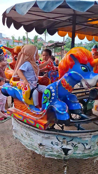 Naik Odong Odong Karakter Kuda Poni #naikodongodong #odongodong