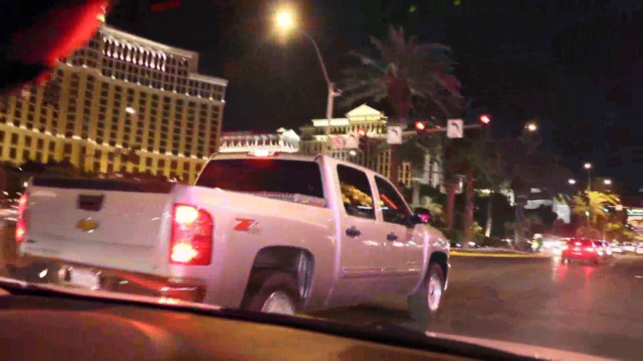 Las Vegas Strip at night May 2011 in HD