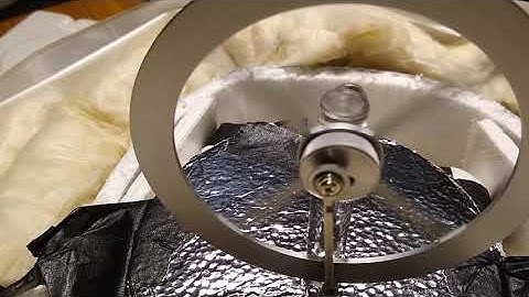 Stirling engine running on ice. Ambient heat source?