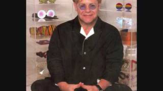 Video voorbeeld van "Elton John - Elton's Song LIVE 1999"