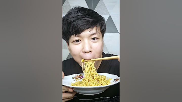 Perbedaan emak Indonesia dan luar negeri saat ngasih indomie #shorts