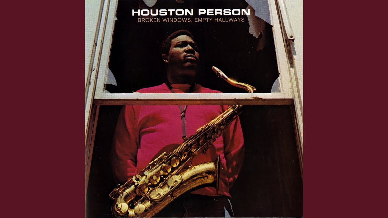 YouTubeでScared To Be Aloneを視聴 YouTubeでScared To Be Aloneを視聴