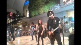 Killing Me Inside - Never Go Back Live at Summarecon Bekasi Clothing 2015