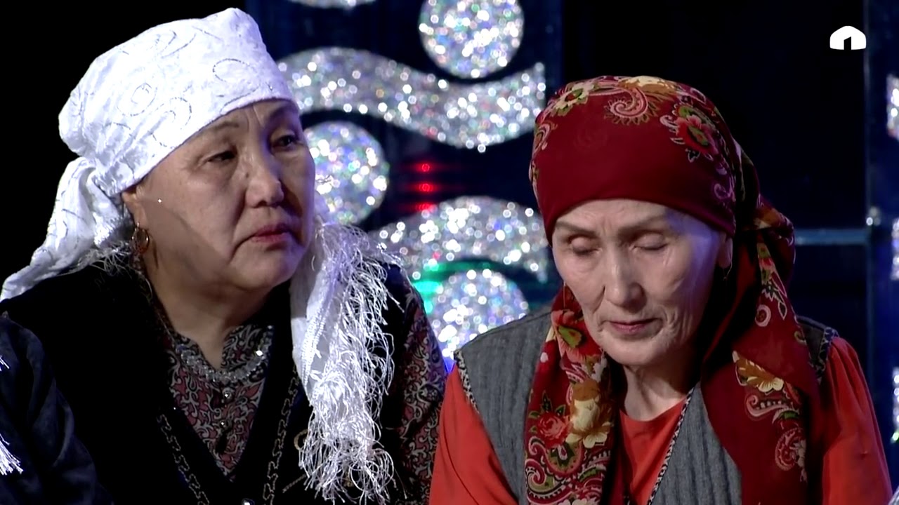 Шайыр апалар: 'Кара Шоро айымдары' тобу.  Өзгөн району