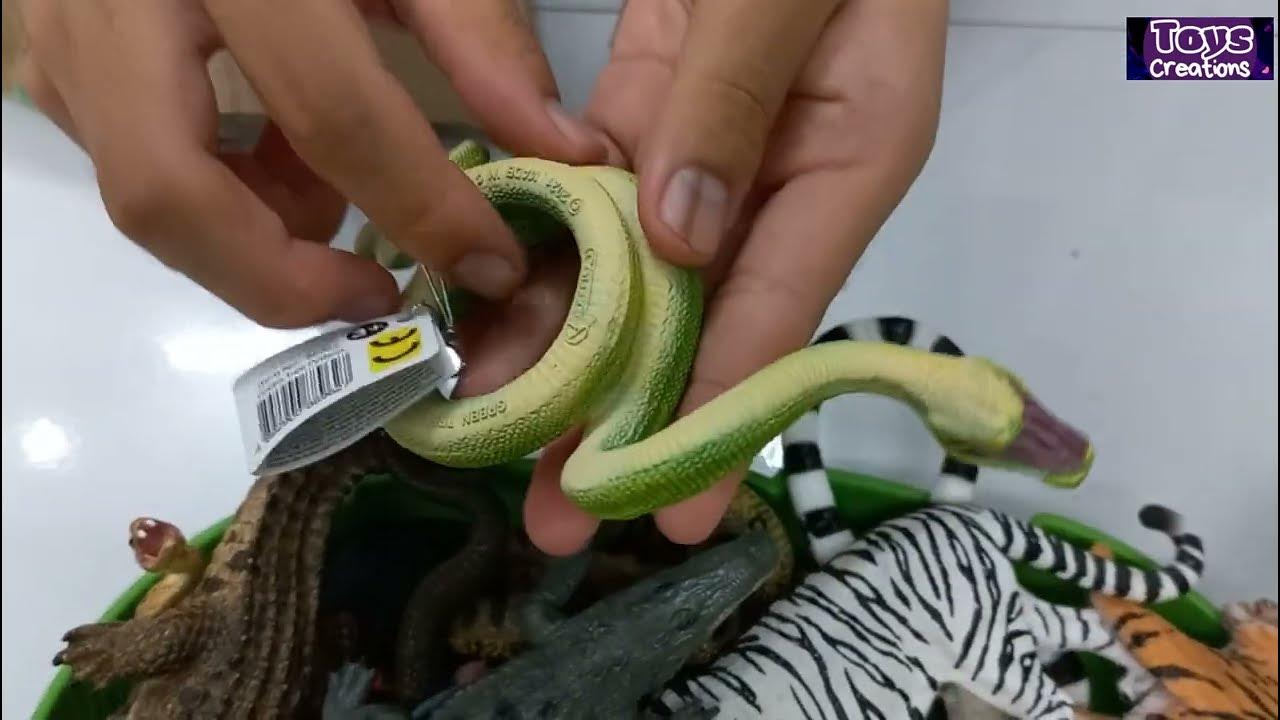 Unbox Green Tree Python - CollectA - YouTube
