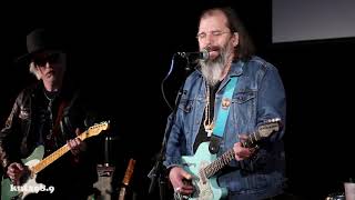 Video thumbnail of "Steve Earle & the Dukes - "Texas 1947" (KUTX Live at the Four Seasons SXSW)"