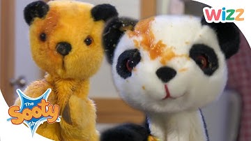 The Sooty Show - Sooty Makes a Massive Mess in the Kitchen | Sooty and Sweep | Wizz |