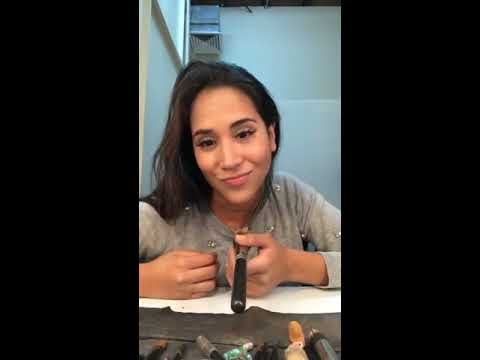 Melissa Paredes se maquilla para sesion de fotos