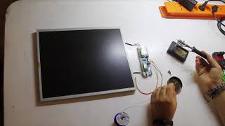 Reciclando LCD a pantalla de laboratorio