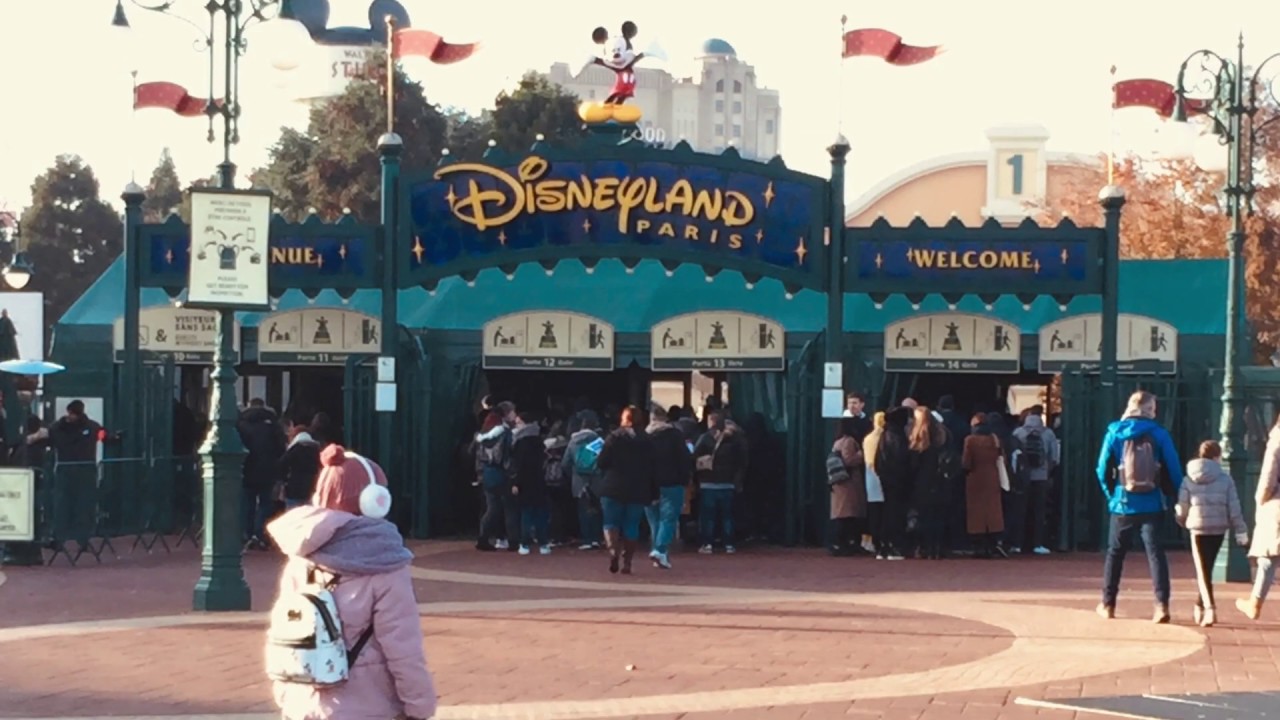 Jalan-jalan ke Disneyland Paris II Disneyland satu-satunya di Eropa ?? - YouTube