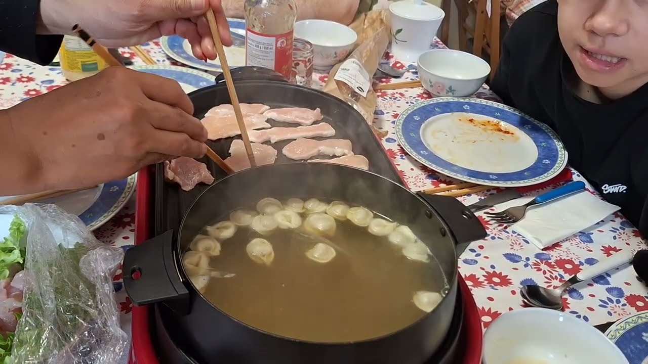 กินหมูกระทะกับครอบครัวในวันอาทิตย์ค่ะ