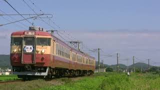 夏の新潟県を455系 急行列車が復活 えちごトキめき鉄道