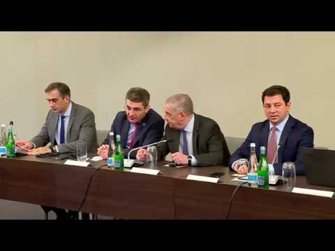 ხელისუფლებისა და ოპოზიციის წარმომადგენლები უცხოელი დიპლომატების მონაწილეობით შეხვედრას მართავენ