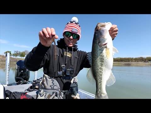 Finesse Worm Fishing Bass on Crappie Docks 