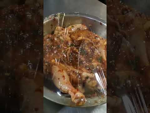 НАШУМЕВШАЯ КУРИЦА В КЛЯРЕ ОБЖАРЕНАЯ В МАСЛЕ - YouTube