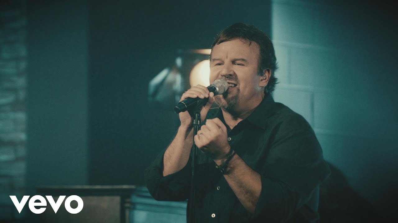Casting Crowns - Just Be Held (Live) Casting Crowns - Just Be Held (Live)