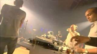 Stromae plays "Papastone" at RTBF DJ Experience 2013!