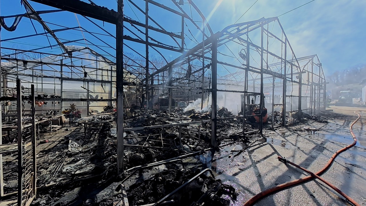 COMMERCIAL STRUCTURE FIRE - 380 AUCTION, MURRYSVILLE, PA. (Late arrival)