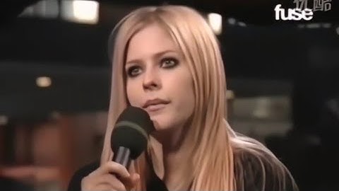 Avril Lavigne - Fuse interview part 3 restored quality 2005