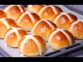 Hot cross buns: the original recipe to make them fluffy and tasty!
