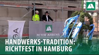 Traditionelles Richtfest auf Hamburger Baustelle