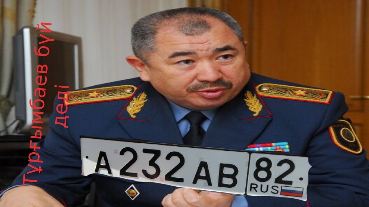 Әдемі транссексуал жігіт іздейді Жас ресейлік әйелдің каммингінің порно видеосы