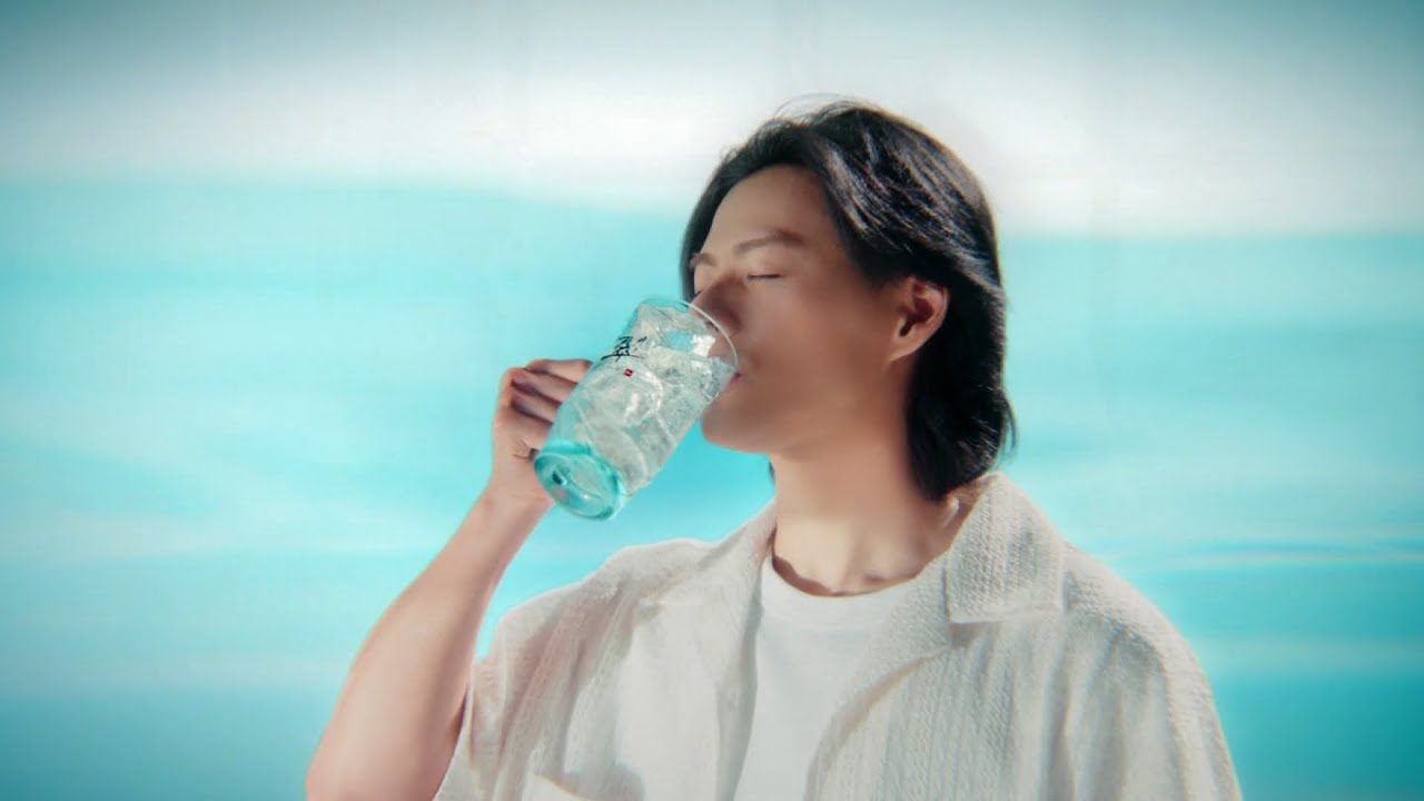 SUNTORY GIN SUI 翠 CM 「ここで一句」篇 30秒 - YouTube