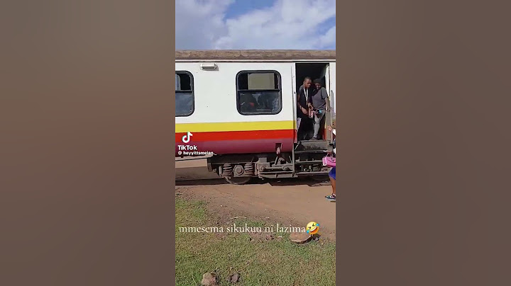 Funny 🤣 as a woman jumps in a moving train #viralvideo #funny #shorts #trending #youtubeshorts #fyp