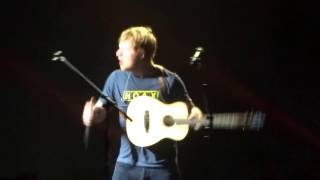 Ed Sheeran - Shape Of You (live, London, 28.03.2017)