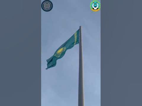 Двадцатиметровый флаг подняли в Караганде в честь Дня Республики - YouTube