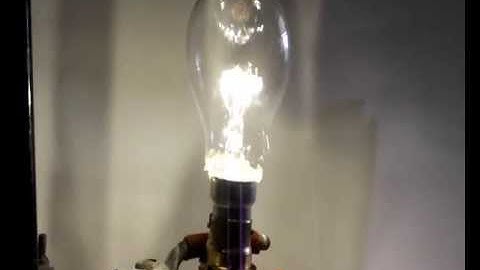 Old filament GLS lamp