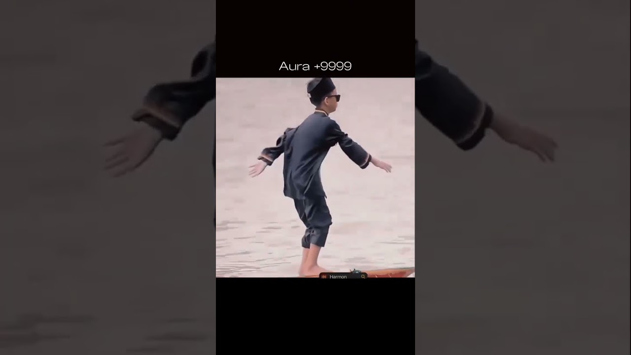 Indonesian kid dancing on boat ☠️ 