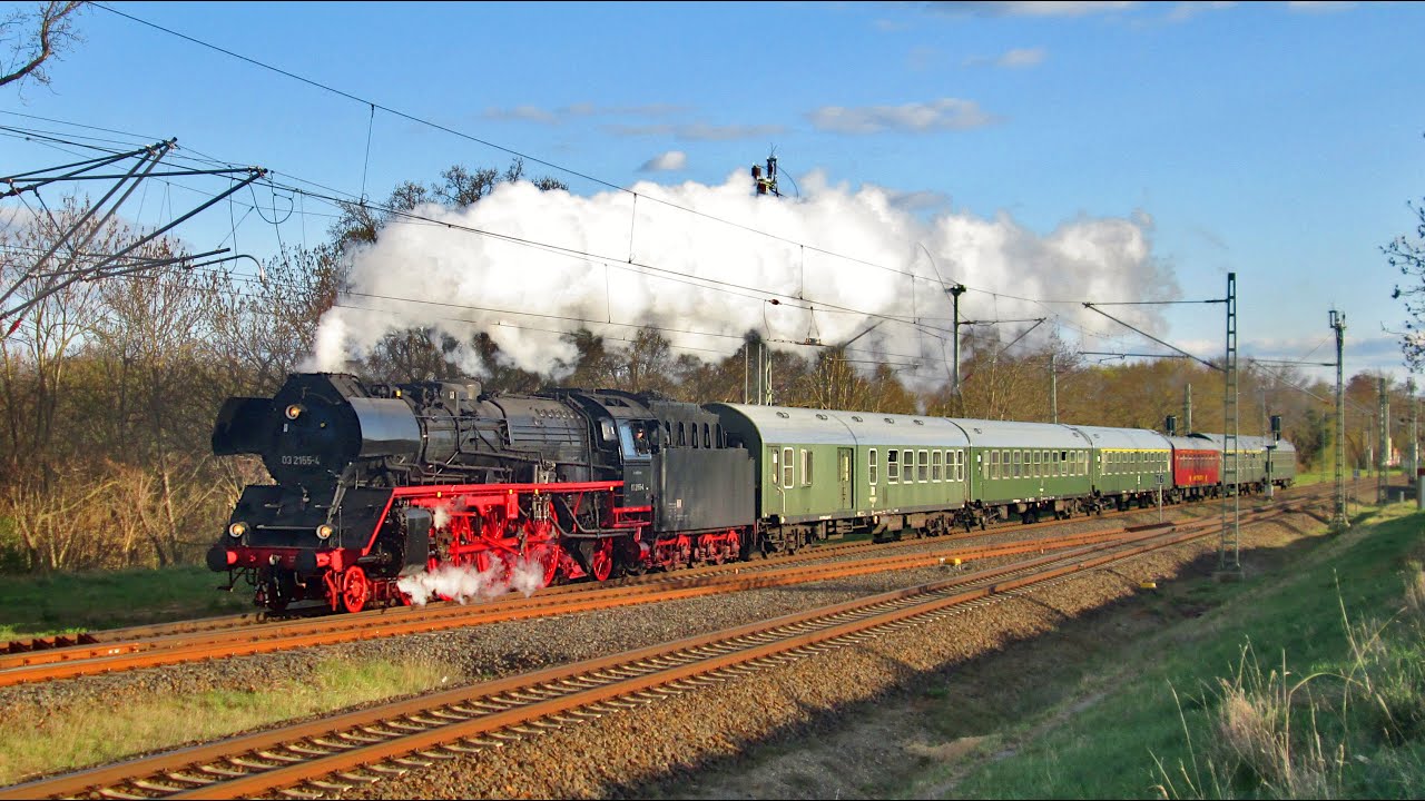 Sonderzug mit Dampflok und vieles mehr in Halle und Großkorbetha. DB-Züge