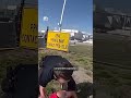 Conduce ebrio y termina en zona de aviones en aeropuerro de Florida