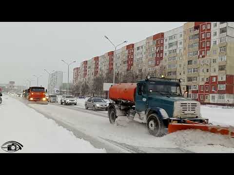 Нижневартовские видеозарисовки. Уборка улиц от снега... Дороги