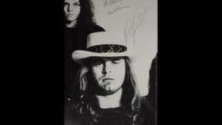 Miniatura de vídeo de "Was Skynyrd REALLY Racist? WATCH TO HEAR/SEE THE TRUTH!"