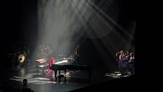 Watch Tori Amos Way Down video