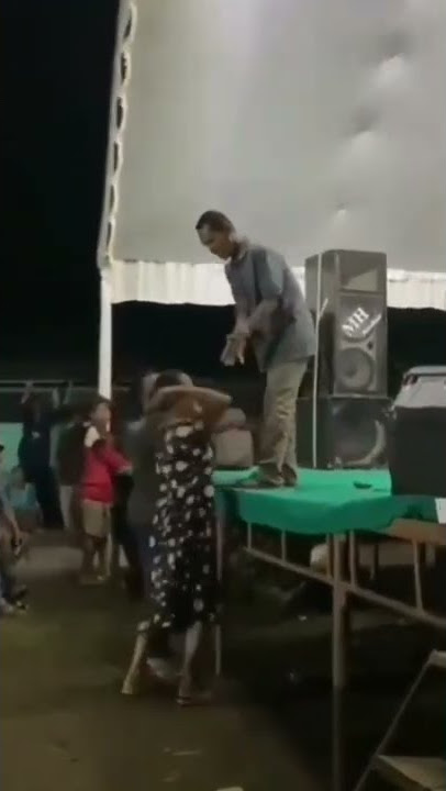 Suami Nyawer., Istri Ngamuk Parah...!!!